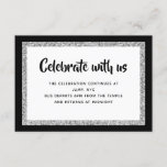 Glittery Bat Mitzvah Elegant Schwarz und Silber Begleitkarte<br><div class="desc">Diese trendige Einsteckkarte weist eine fette Schrift auf der Vorderseite auf,  die in silberfarbenem Glitzer und Weiß gehalten ist und eine solide Rückfärbung aufweist. Fügen Sie den Text mithilfe des Vorlagenformulars hinzu. Ändern Sie den Schriftart,  das Layout und die Farben mithilfe der Funktion Anpassen.</div>