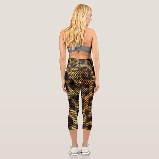 Glittery Brwon Modern Leopard Pattern Capri Leggings (Rückseite)