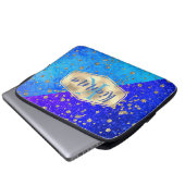 Glittery Dreamy Blue Monogram Personalisiert Laptopschutzhülle (Vorne Knopf)