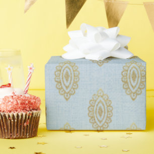 Glittery Ikat Medallion - Sky Blue & Gold Geschenkpapier