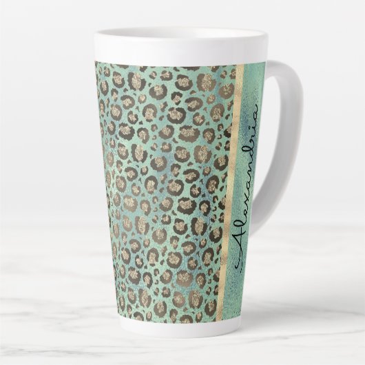 Glittery Leopard Print on Glossy Green Milchtasse (Rechte Ecke)