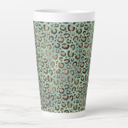 Glittery Leopard Print on Glossy Green Milchtasse (Vorderseite)