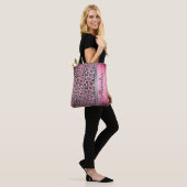 Glittery Leopard Print on Glossy Hot Pink Tasche (Am Model)