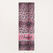 Glittery Leopard Print on Glossy Hot Pink   Yogamatte (Rückseite)