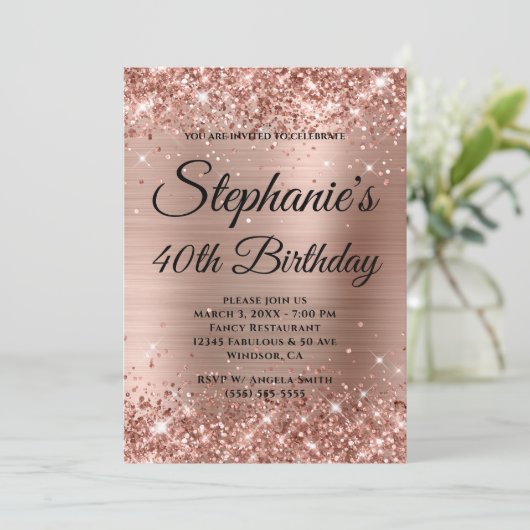 Glittery Rose Gold Extravagant Monogram 40. Geburt Einladung (Stehend Vorderseite)