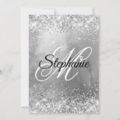 Glittery Silver Foil Extravagant Monogram Birthday Einladung (Rückseite)