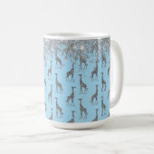 Glittery Silver Giraffe on Blue Personalisiert Kaffeetasse (VorderseiteRechts)