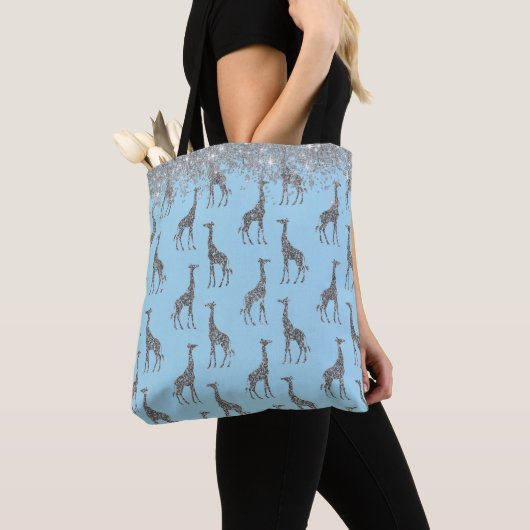 Glittery Silver Giraffe on Dreamy Blue Tasche (Von Nahem)