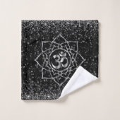 Glittery Silver Stars OM Lotus Mandala auf Black Badhandtuch Set (Waschlappen)