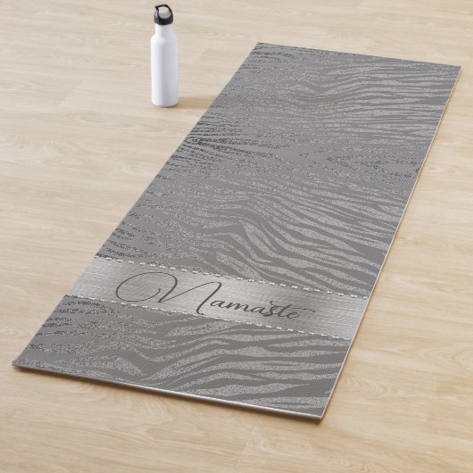 Glittery Silver Zebra Print on Grau Personalisiert Yogamatte (Beispiel)