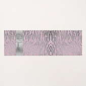 Glittery Silver Zebra Print on Pink Personalisiert Yogamatte (Rückseite (Horizontal))