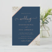Glitzer auf weißer und marineblauer Hochzeit Einladung (Stehend Vorderseite)