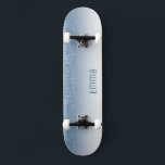 Glitzer Blue Skateboard mit Namen<br><div class="desc">Dieses benutzerdefinierte Rosa Imitat Glitzer Skateboard Deck ist einfach zu personalisieren. Machen Sie dieses Skateboard zu Ihrem eigenen, indem Sie Ihren Text hinzufügen. Um auf erweiterte Bearbeitungstools zuzugreifen, gehen Sie bitte zu "Personalisieren Sie diese Vorlage" und klicken Sie auf "Details", scrollen Sie nach unten und drücken Sie den Link "Klicken...</div>