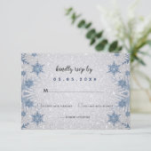 Glitzer Blue Snowflakes Winterhochzeit RSVP Karte (Stehend Vorderseite)
