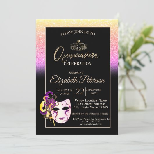 Glitzer Bokeh, Tiara, Masquerade Quinceañera Einladung (Stehend Vorderseite)