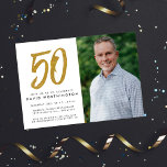 Glitzer Gold 50. Geburtstagsparty Foto Einladung<br><div class="desc">Feiern Sie 50 Jahre mit diesem vergoldeten Glitzer in Weiß,  Schwarz und Imitat mit einem 50-köpfigen,  großen,  stilvollen Ambiente und einem Foto des Gastes oder der Ehrengäste. Das funktioniert gut bei einem 50. Geburtstag oder einem 50. Jubiläum Party.</div>