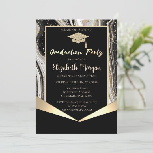Glitzer Graduation Cap, Confetti Black Marble Einladung (Stehend Vorderseite)