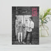 Glitzer in Schwarz und Rosa Save the Date Typograf Einladung (Stehend Vorderseite)