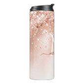 Glitzer Peach Rose Gold Monogramm Thermosbecher (Nach links gedreht)