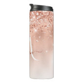 Glitzer Peach Rose Gold Monogramm Thermosbecher (Nach rechts gedreht)