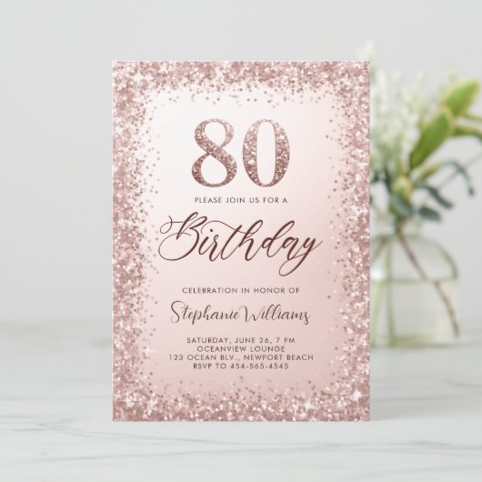 Glitzer Rose Gold Calligraphie Moderne 80. Geburts Einladung (Stehend Vorderseite)