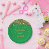 Glitzer von Custom Green and Gold Graduation Party Pappteller (Party)