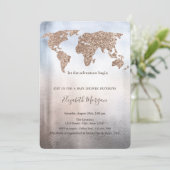 Glitzer World Map Metallic Baby Shower Einladung (Stehend Vorderseite)