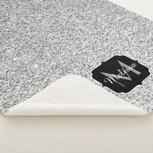 Glitzern Monogram für silbergraue helle Glitzer Sherpadecke (3/4)