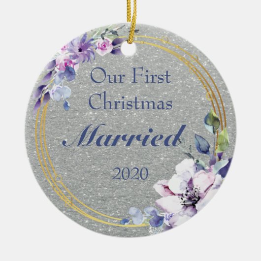 Glitzy First Christmas Verheiratet Keramik Ornament (Vorne)