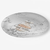 Glitzy Silver White Cupcake Bow Birthday Pappteller (Schrägansicht)