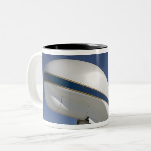 Global Hawk unbemannte Flugzeuge 2 Zweifarbige Tasse (Vorderseite Links)