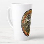 Global Wealth Badger Latte Tasse (Linke Ecke)