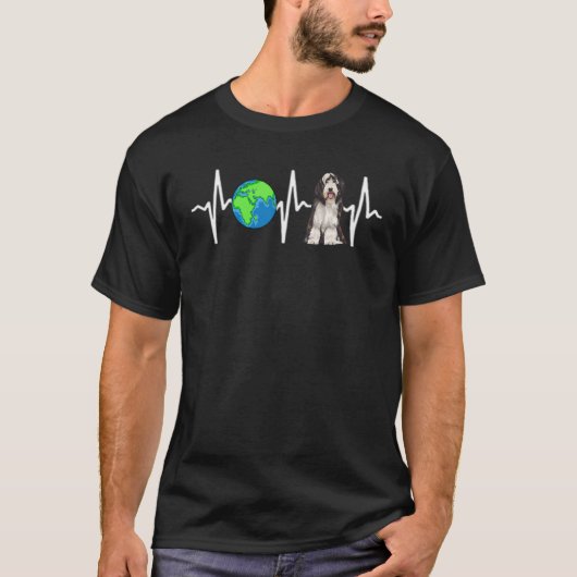 Globe Planet Erde Bartded Collie Heartbeat Dog T-Shirt (Vorderseite)