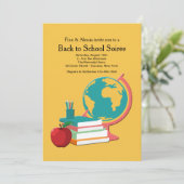 Globe und Bücher Einladung (Stehend Vorderseite)