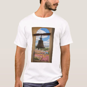 Glocke in einem Kirchturm, Kuba T-Shirt