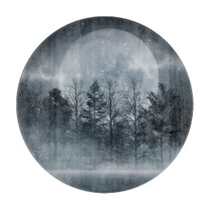 Gloomy Dark Forest: Moonlit Scene Schneidebrett