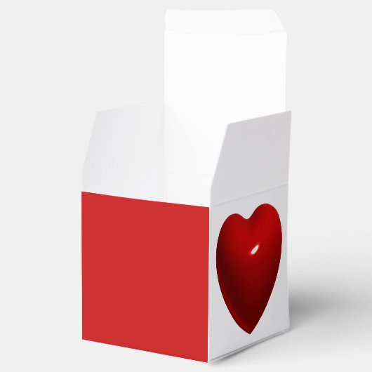 Glossrotes Herz Geschenkschachtel (Geöffnet)