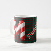Glossy Candy Cane Striped Christmas Letter M Kaffeetasse (Vorderseite Links)