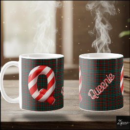 Glossy Candy Cane Striped Christmas Letter Q Kaffeetasse