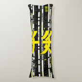 Glossy Pink Donut with Dark Sprinkles Seitenschläferkissen (Vorderseite Vertikal)