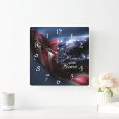 Glowing American Flag/Home of the Brave Quadratische Wanduhr (Zuhause)