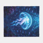 Glowing Giant Phantom Jellyfish in Ocean Depths Fleecedecke (Vorderseite (Horizontal))
