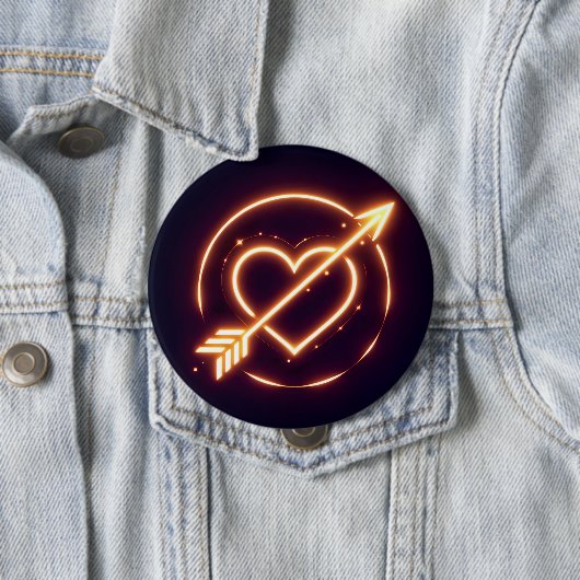 glowing image of a heart with cupid's arrow button (Beispiel)