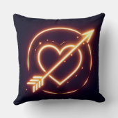 glowing image of a heart with cupid's arrow kissen (Rückseite)