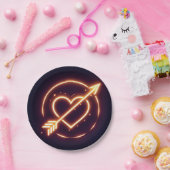 glowing image of a heart with cupid's arrow pappteller (Party)