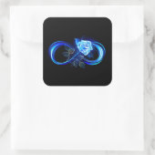 Glowing infinity with blue rose quadratischer aufkleber (Tasche)