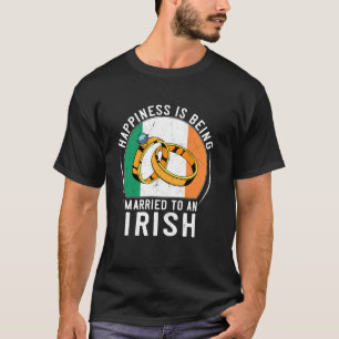 Glück bedeutet, mit einer irischen Hochzeit verhei T-Shirt