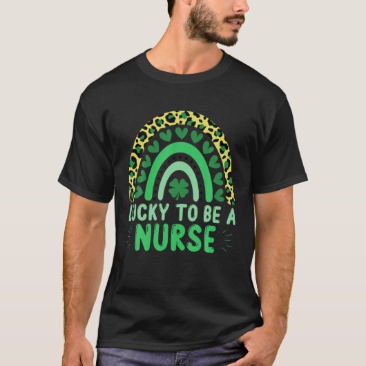 Glück, ein Krankenwagen Boho Rainbow St Patricks D T-Shirt (Vorderseite)