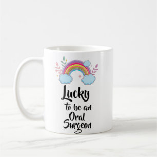 Glück, eine Tasse des Oralchirurgen zu sein