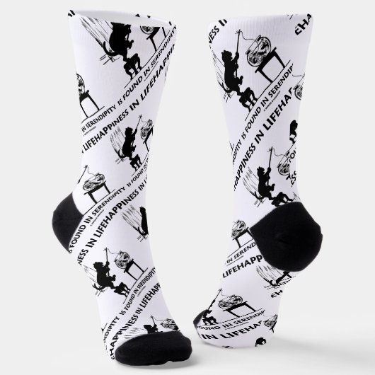 Glück im Leben findet man in glücklichen Katzenfis Socken (Gewinkelt)